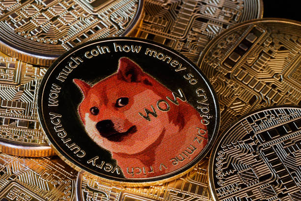 Dogecoin Crash Imminent? Analyst Predicts Drop Below $0.2