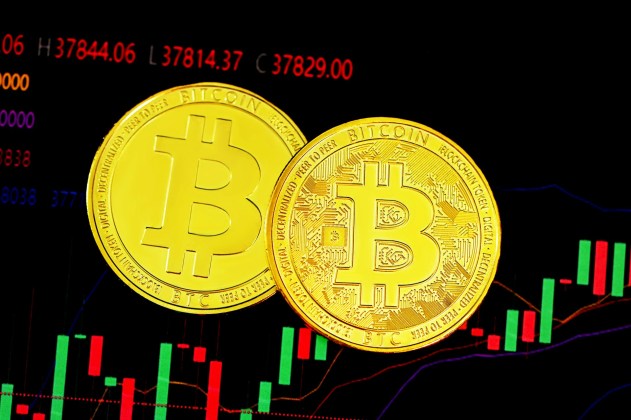 Bitcoin Breakout: $144,000 Target Possible?